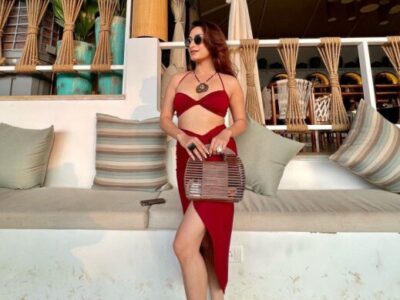 Hire Gorgeous Models Female Escorts Near The Park Hotel Kolkata